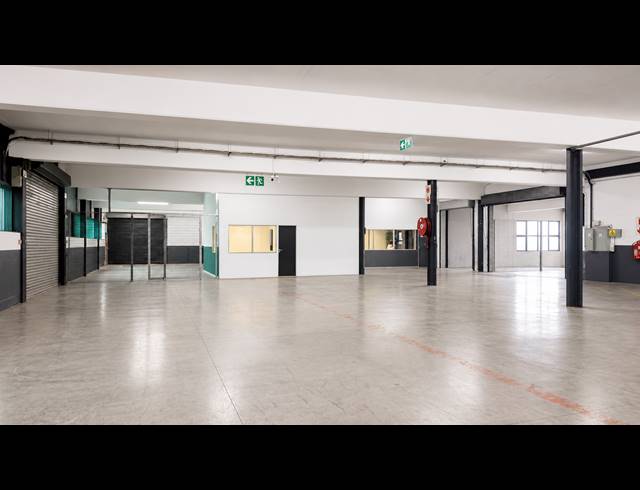 6,650M² WAREHOUSE FOR SALE IN MEADOWDALE